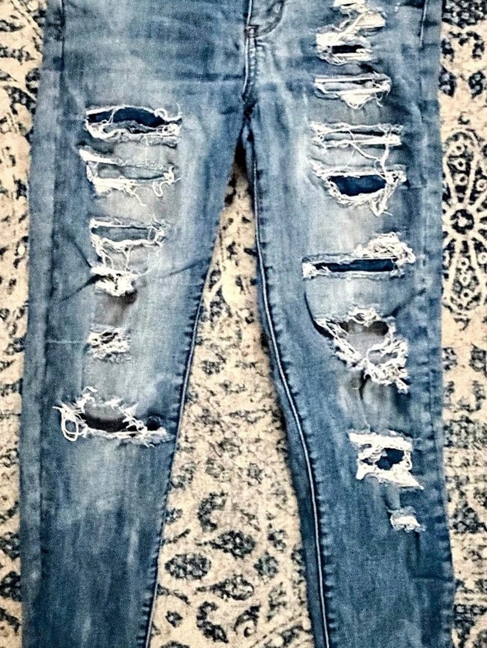 American Eagle Next Level Stretch Distressed Skinny Jeans in Blue Size 6
